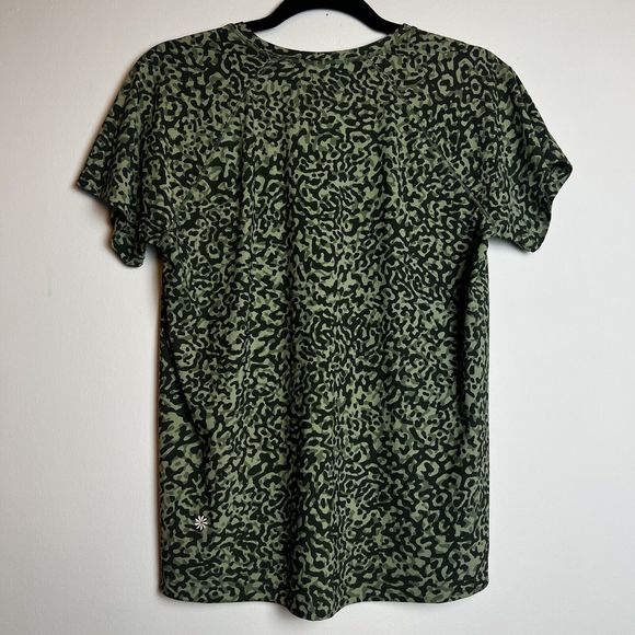 Athleta Ultimate Train Tee Olive Green Camo Sz XS - Picture 5 of 11
